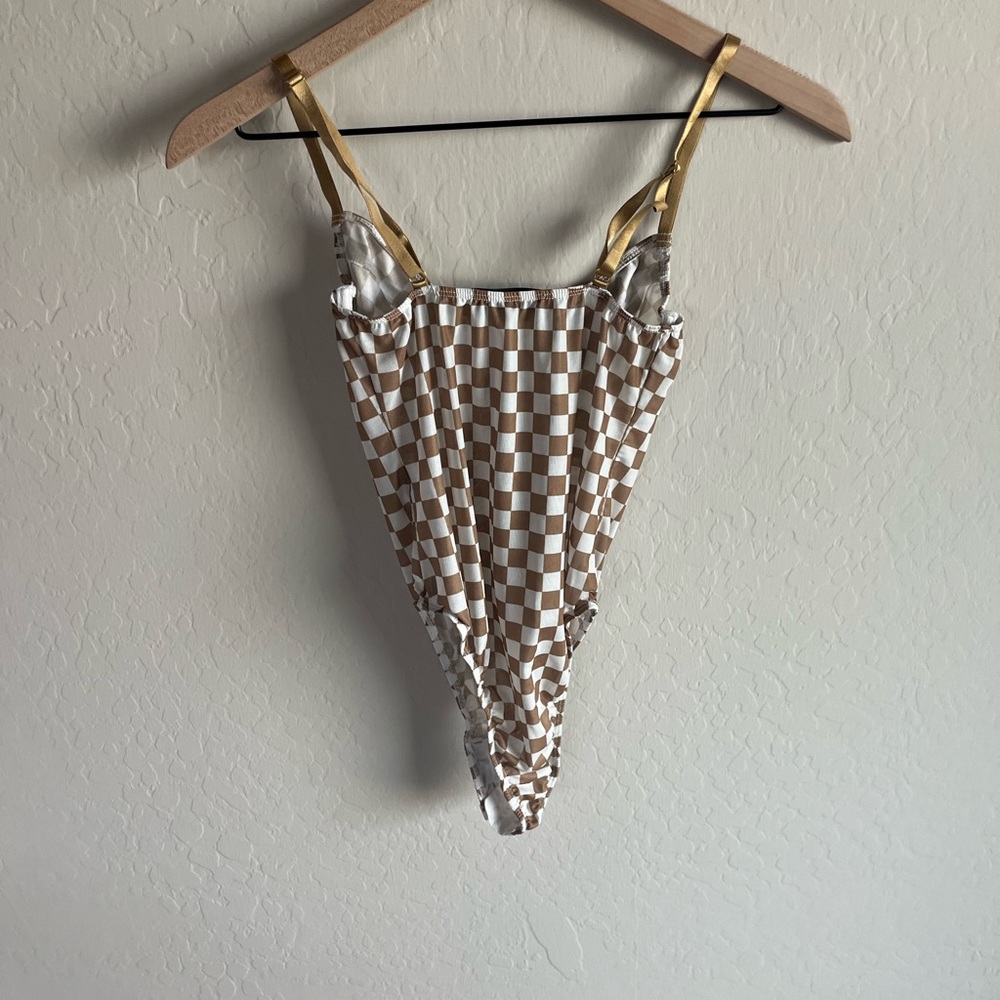 Honeybun Checkered White and Gold Bodysuit - Picture 4 of 4